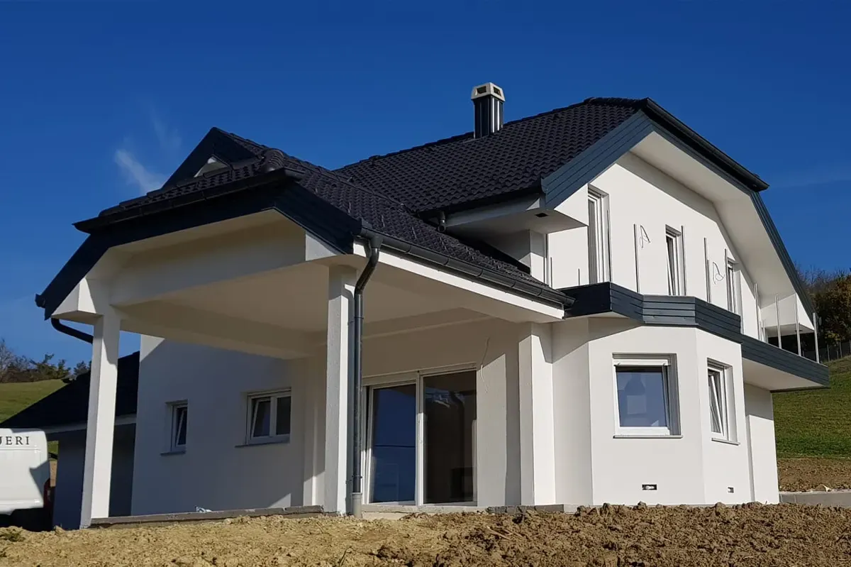 Referenca: Desinić – 230