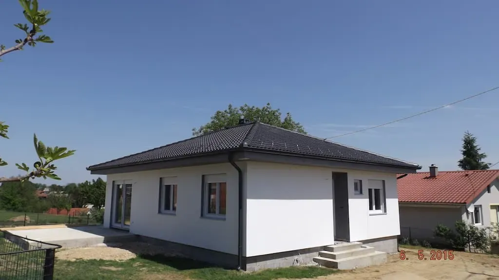 Referenca: Jurovec 105